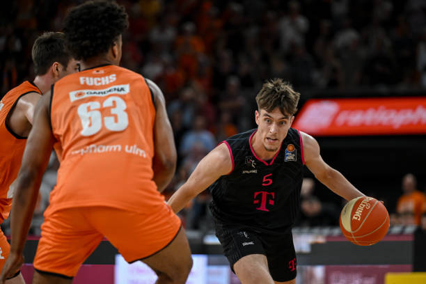 德甲比赛中 德甲比赛中