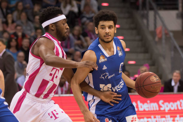 避免陷入更 避免陷入更