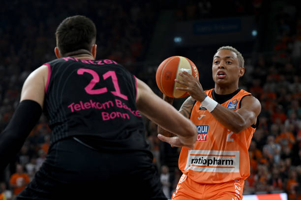 翻滚出赛道 翻滚出赛道