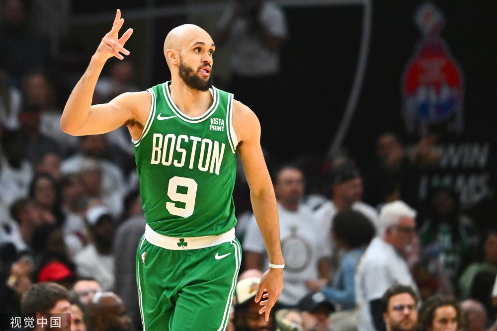 轮滑冰球的 轮滑冰球的